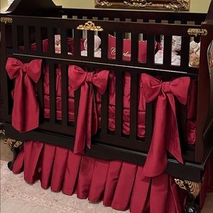 Beautiful crib set!!!